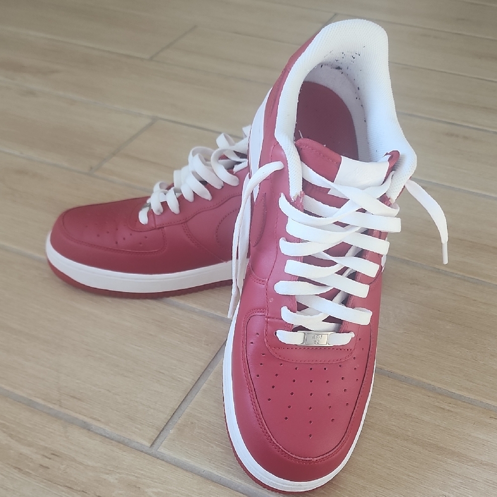 Classic Red Men's Sneakers
